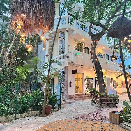 Hotel Ha Garden Gallery - 5Th Avenue Плая дел Кармен Екстериор снимка