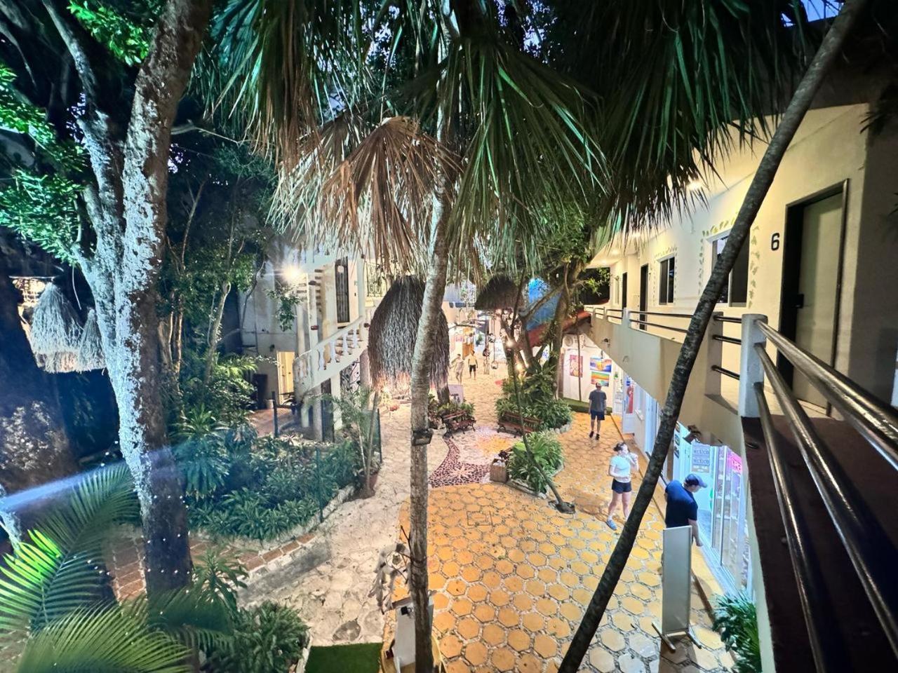Hotel Ha Garden Gallery - 5Th Avenue Плая дел Кармен Екстериор снимка