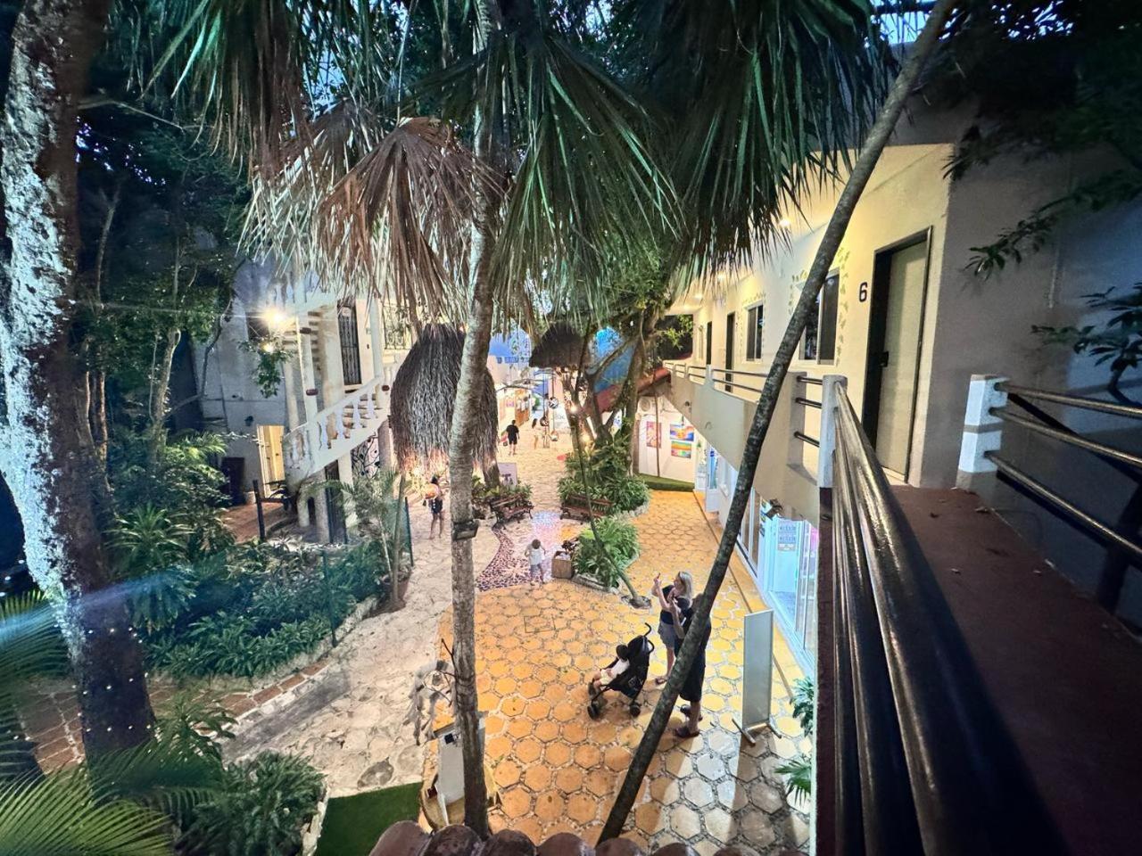 Hotel Ha Garden Gallery - 5Th Avenue Плая дел Кармен Екстериор снимка