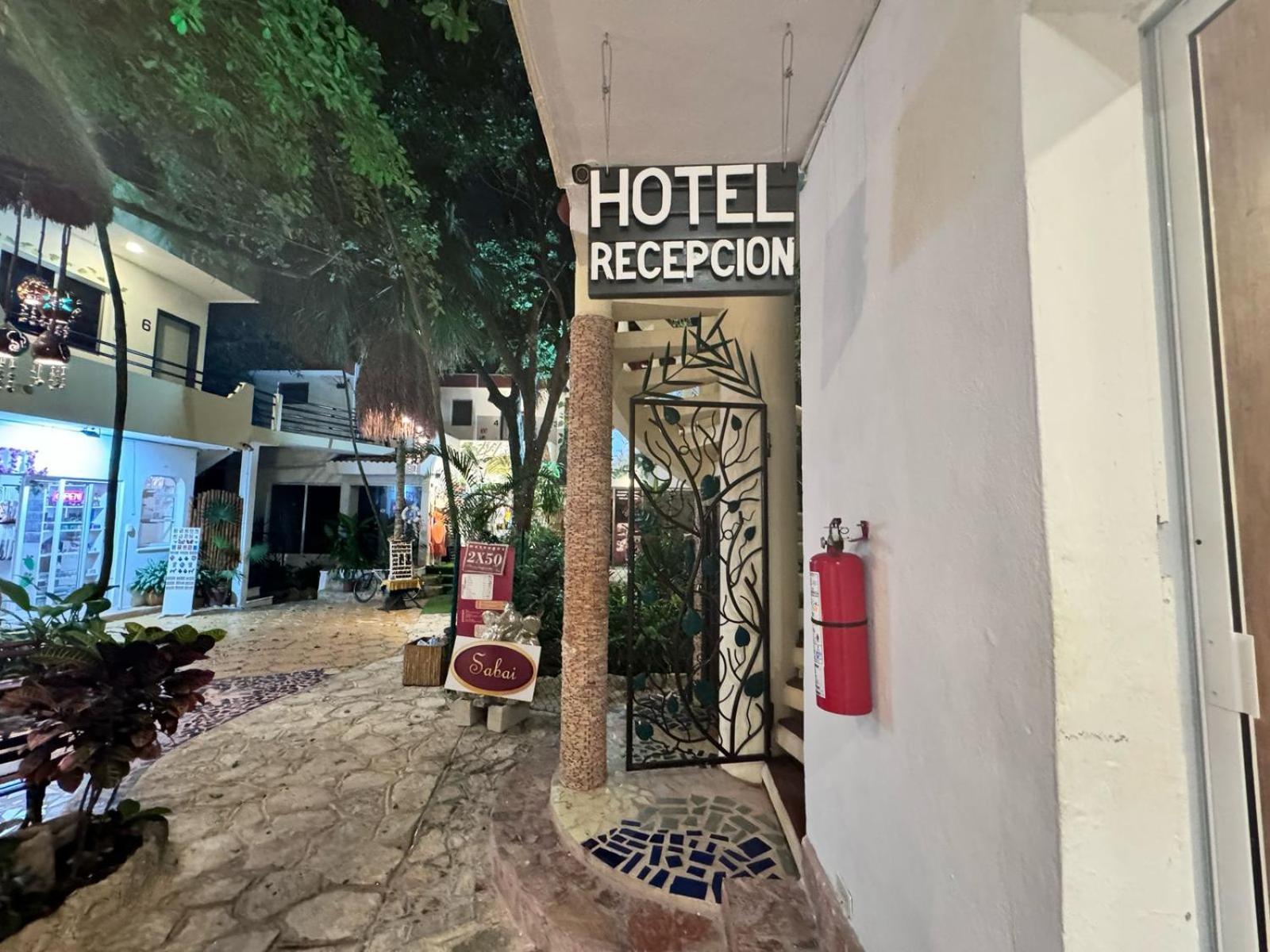 Hotel Ha Garden Gallery - 5Th Avenue Плая дел Кармен Екстериор снимка